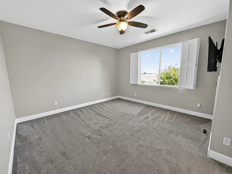 2371 Serena Ave — Photo 17