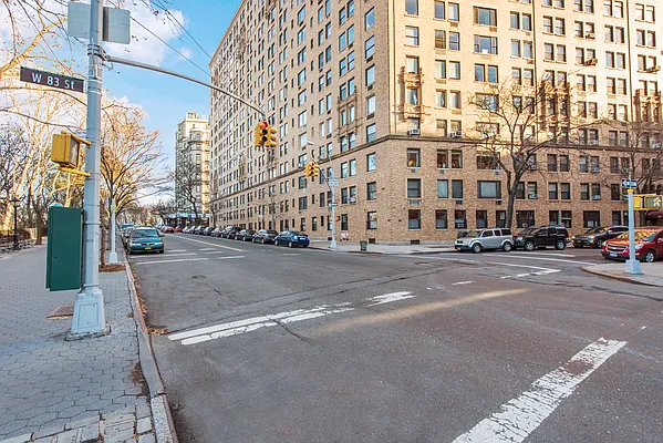 Sold by Leslie J. Garfield | media 9