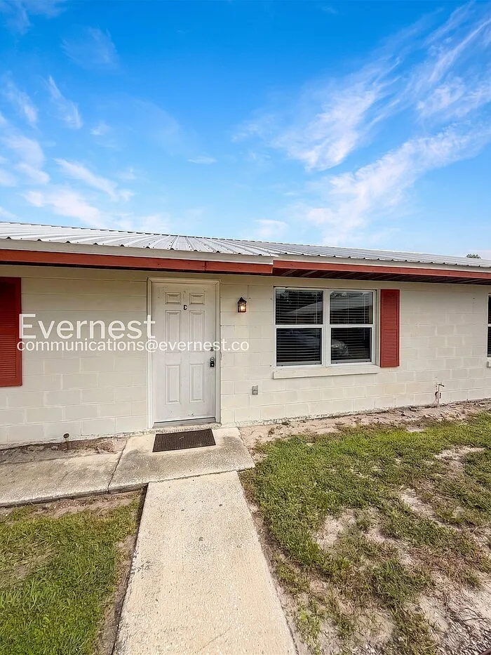 2 bed, 1.0 bath, 830 sqft, $1,095 — Photo 1