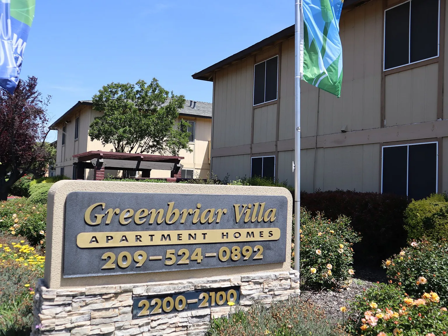 Greenbriar Villa Apartments — Photo 2