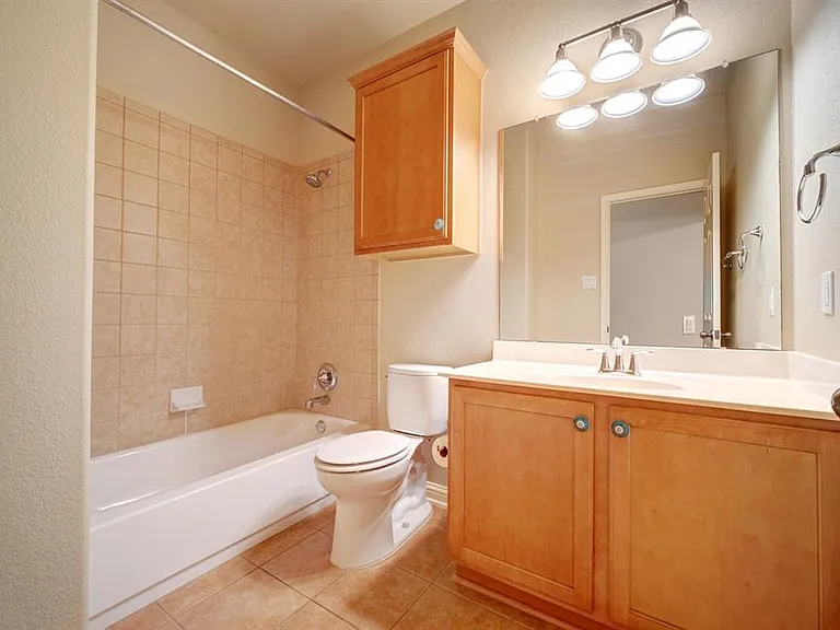 1696 Stonehaven Ln — Photo 20