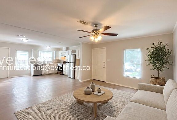 4th image of 11711 Greenglen Dr