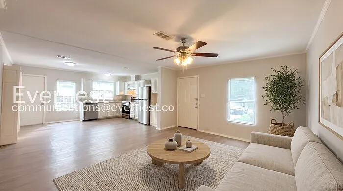 11711 Greenglen Dr — Photo 4