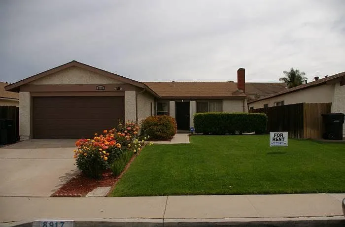 4 bed, 1366 sqft, $4,295 — Photo 1