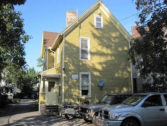 2nd image of 417 Pearl St #Down