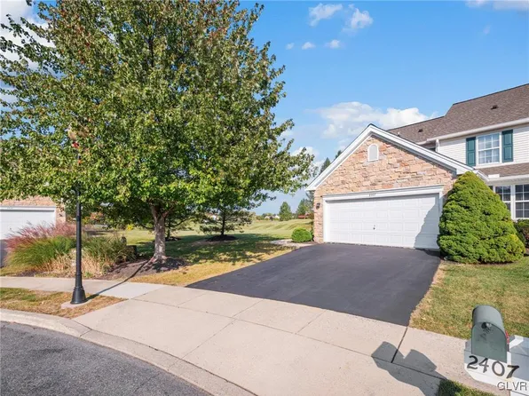 2407 Patriots Ln, Easton, PA 18040
