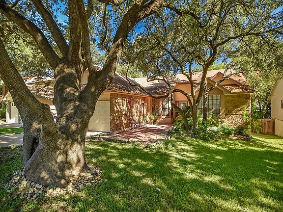 4th image of 11923 Meadowfire Dr