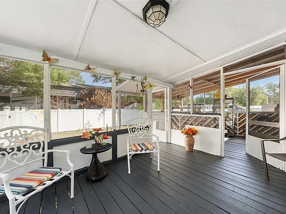 5th image of 2605 Island Oaks E