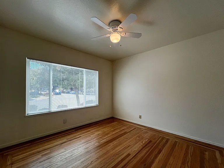805 California Blvd — Photo 9