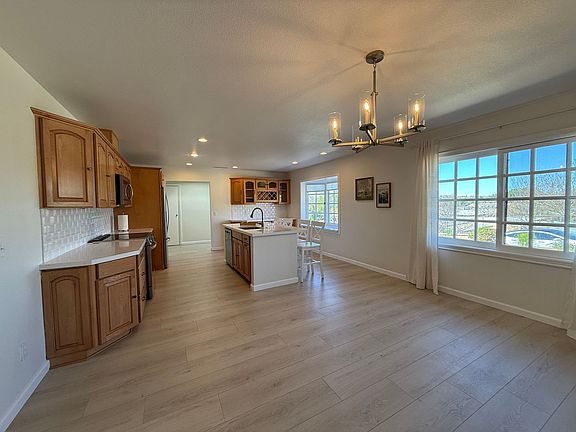 4th image of 3204 Camino Calandria