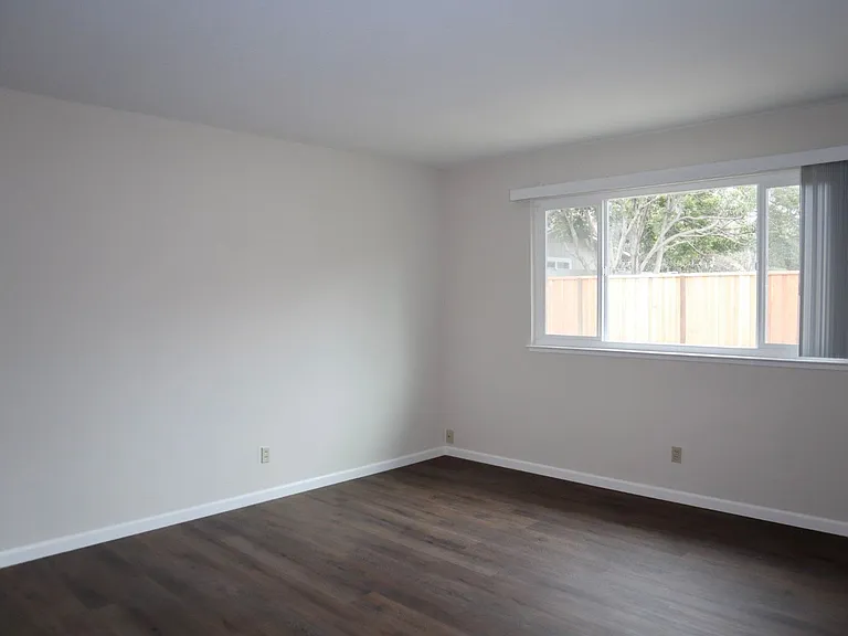 37051 Shasta St — Photo 7