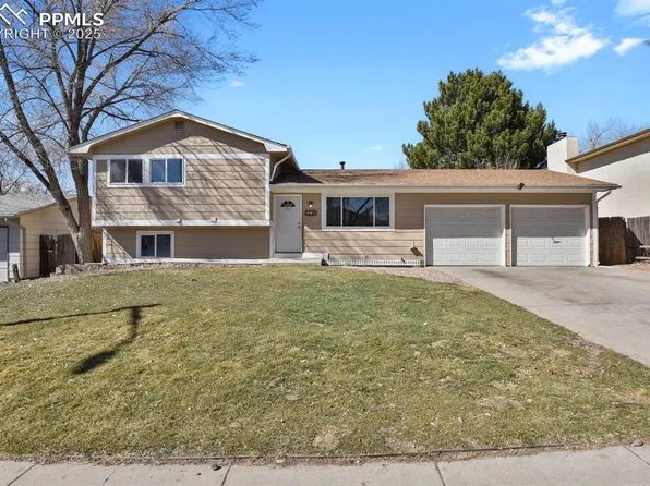 7450 Woodstock St, Colorado Springs, CO 80911