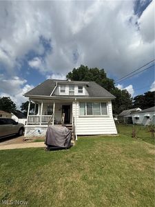 1880 Maurice St, Cuyahoga Falls, OH, 44221