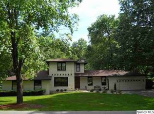 2712 Curved Creek Rd, Quincy, IL 62301