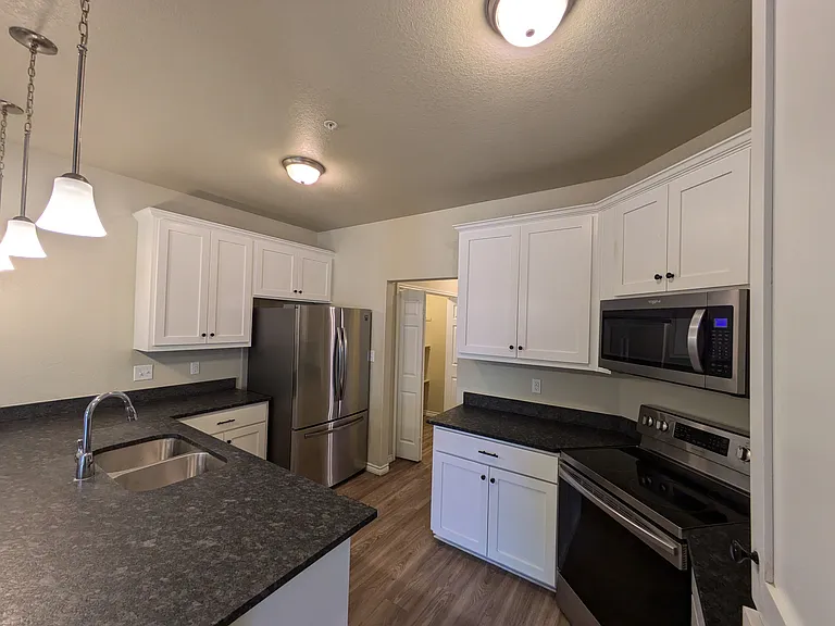 1070 E Cedar St #B — Photo 5