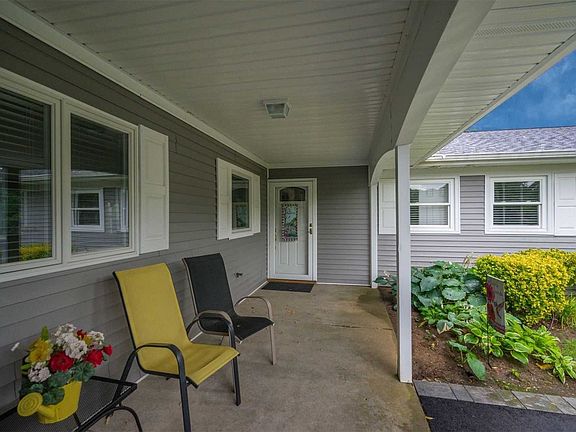 3rd image of 10 Bowen Pl