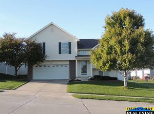 15468 Reynolds St, Bennington, NE 68007