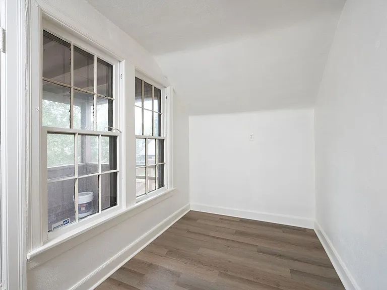 1501 Clayton Ave #B — Photo 16