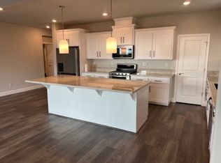 1001 Wadsworth Dr #1, Roseville, CA 95747