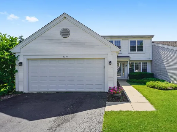 2351 Masters Ln, Round Lake Beach, IL 60073