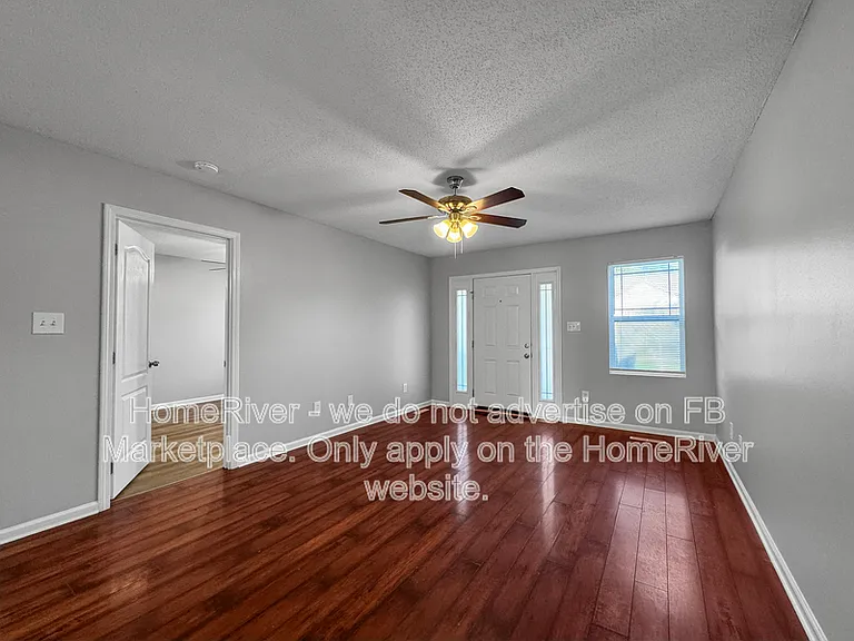 515 Creekview Dr — Photo 4