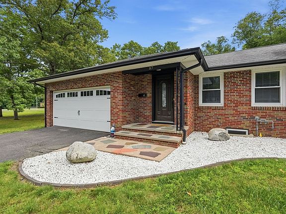 4th image of 87 Laurel Rd