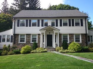 83 Hammondswood Rd, Newton, MA 02467