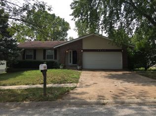 5232 Edgemere Dr, Florissant, MO 63033
