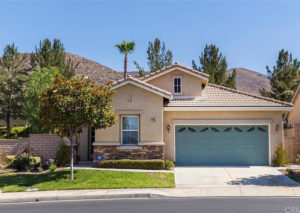 1st image of 27954 Oakhaven Ln