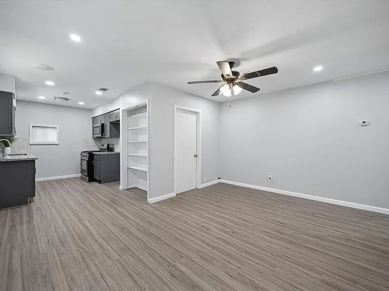 9315 Glen Shadow Dr — Photo 5