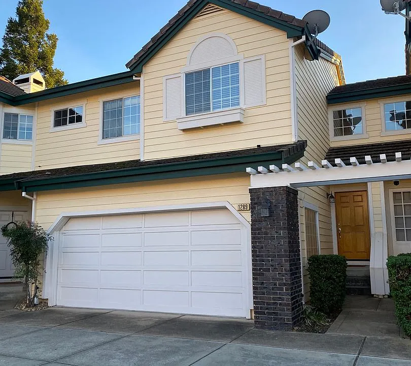 1289 Shell Cir