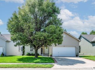 15019 Camden Ave, Omaha, NE 68116