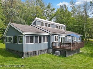 15 Windemere Ln, Lake Ariel, PA 18436