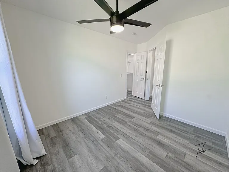 11 Holly Dr #B — Photo 15