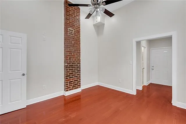 2514 Laurel St — Photo 9