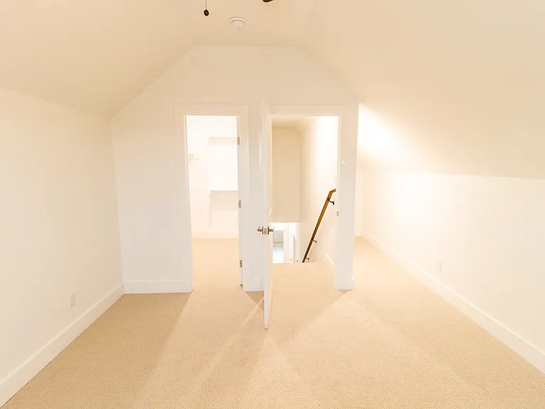 536 Highview Ct — Photo 17