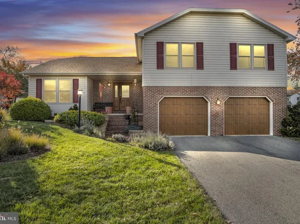 44 Teaberry Dr, Carlisle, PA 17015