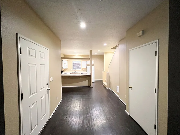 Goose Hollow Townhomes — Photo 8