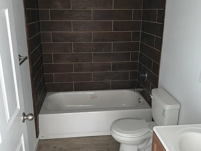 504 Anita Dr #A — Photo 8