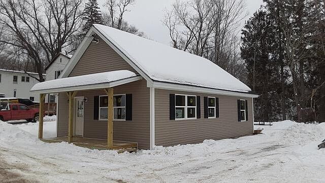 1st image of 7 Center Hill Road