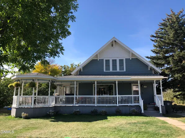 109 3rd St NW, Crosby, ND 58730