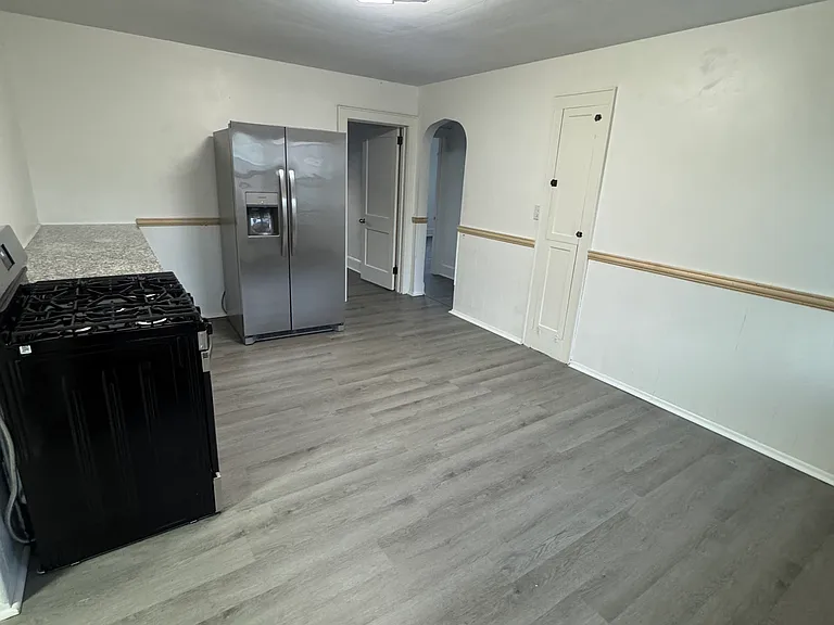 35 Rapallo Ave #3E — Photo 6