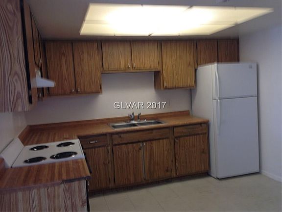 2nd image of 5676 Meikle Ln