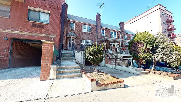 1st image of 8410 143rd St