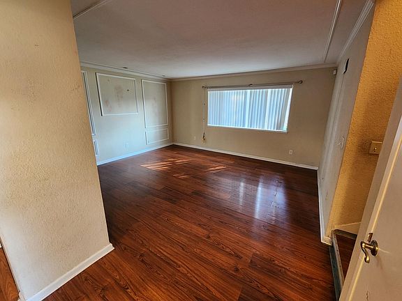 3rd image of 5971 Bamford Dr