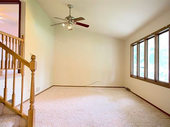 4th image of 822 Glenwood Ave