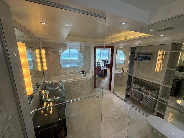 401 Ocean Dr #518 — Photo 13