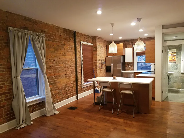 233 1/2 Wilber Ave — Photo 4