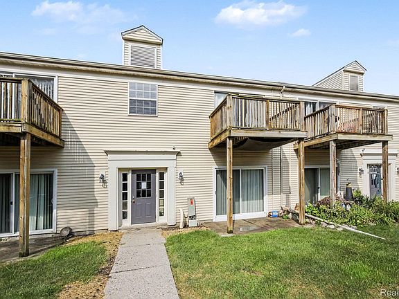 2nd image of 833 Bloomfield Village Blvd APT G