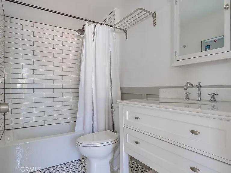554 S Lemon St #B — Photo 10